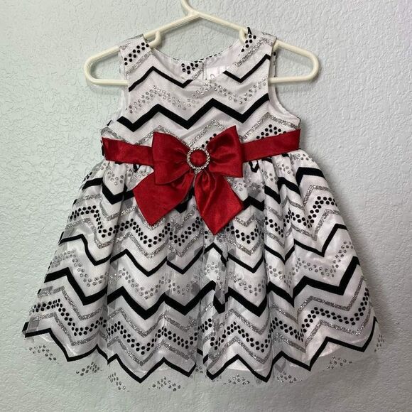 Youngland Other - Youngland Baby Christmas Dress 18 Months